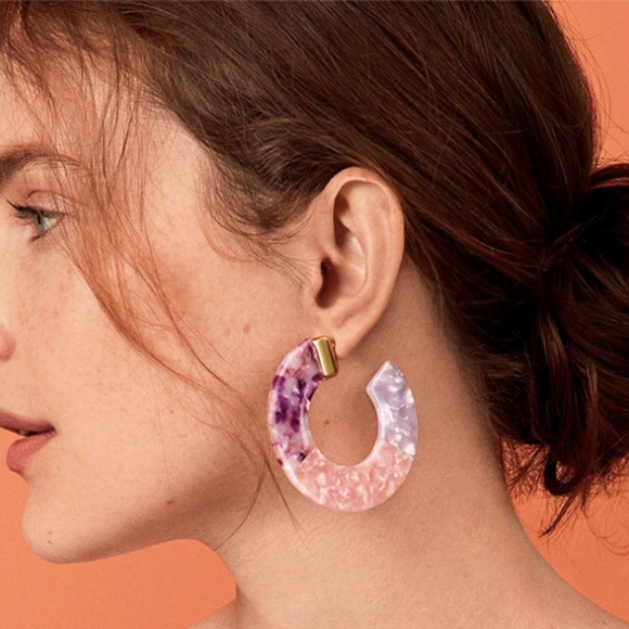 New Baublebar Pink marble cute simple hoop earring - Picture 3 of 8